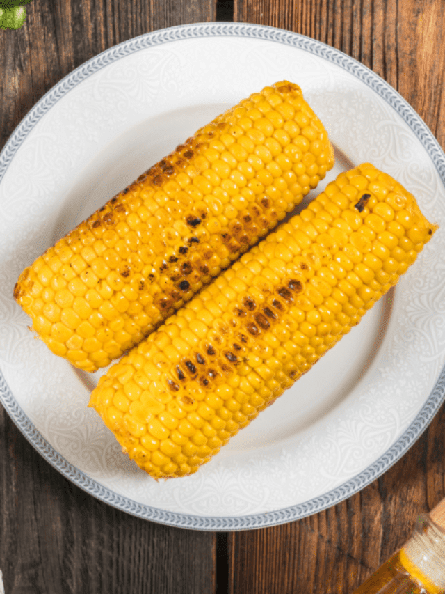 A Quick Guide to Perfectly Microwave Corn on the Cob